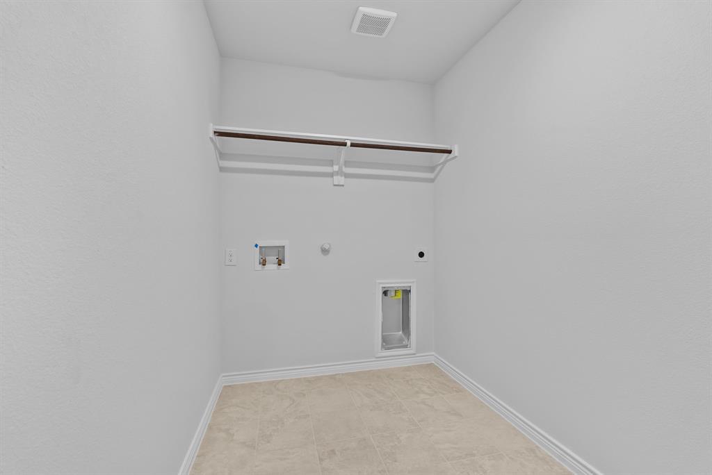 2537 Pikes Peak Way, Celina, TX 75009