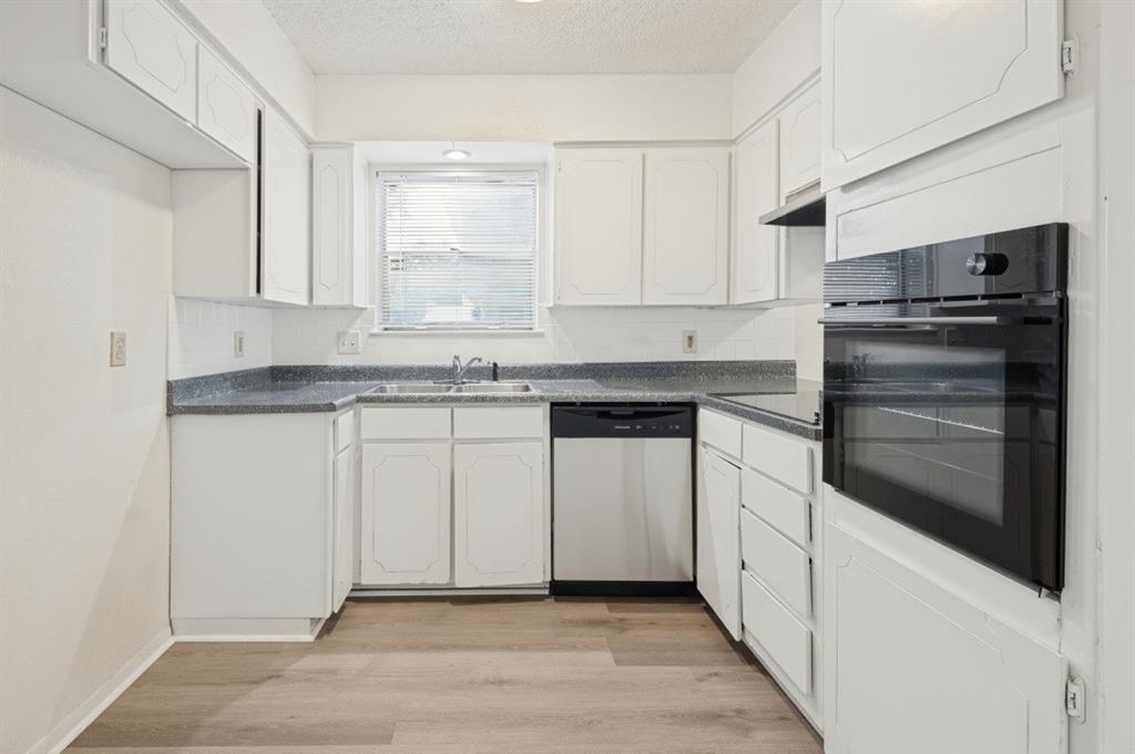 220 Brownwood Court, #222, Irving, TX 75060 220 Brownwood Court, #222, Irving, TX 75060
