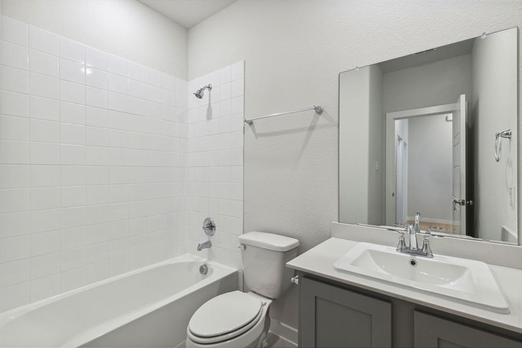 Bathroom in the Ash home plan – REPRESENTATIVE PHOTO