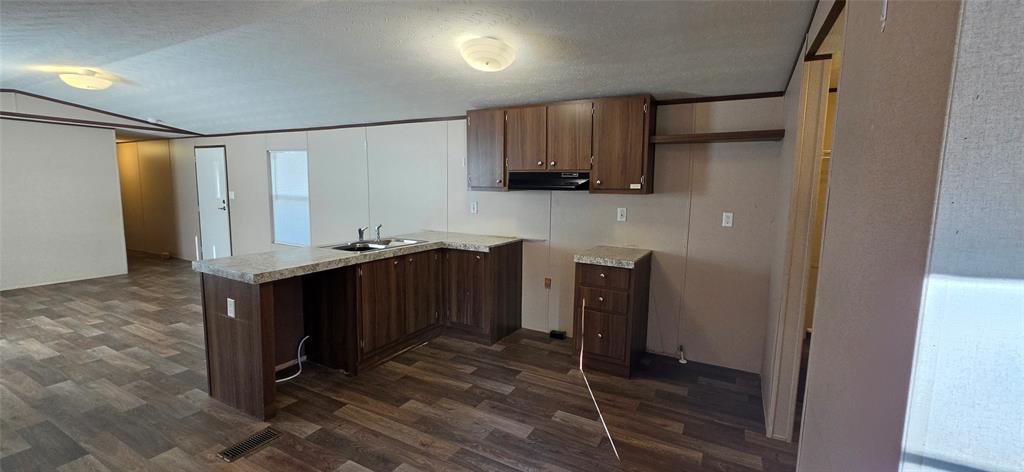1001 Hemlock Drive, West Tawakoni, TX 75474