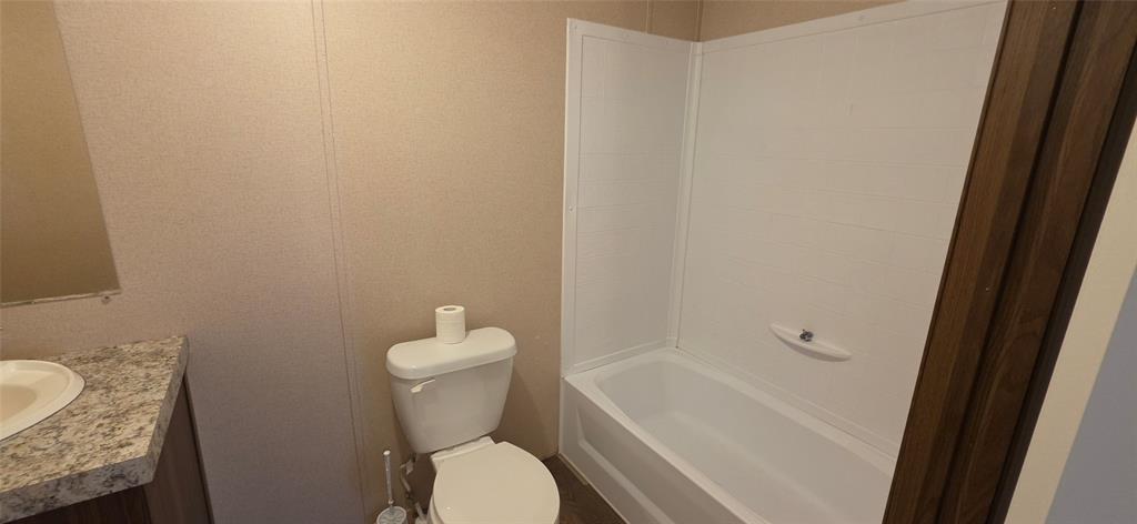 1001 Hemlock Drive, West Tawakoni, TX 75474