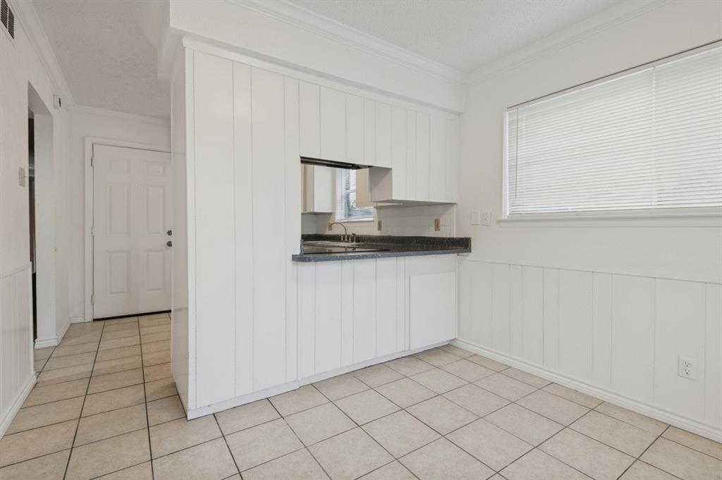 224 Brownwood Court, #226, Irving, TX 75060