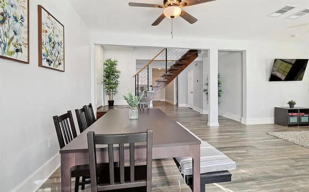 702 N Edgefield Avenue, Dallas, TX 75208
