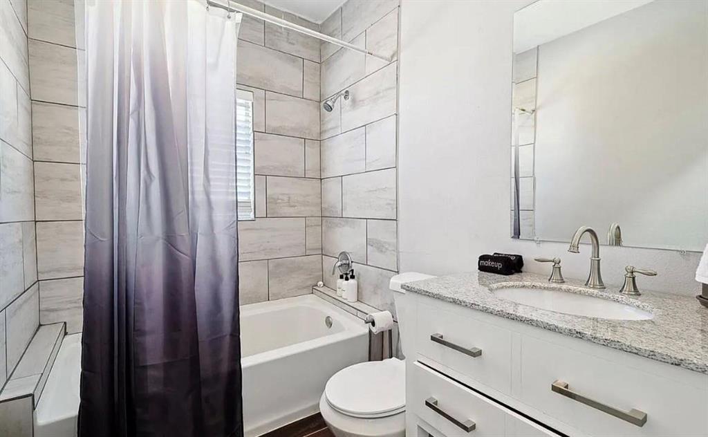 702 N Edgefield Avenue, Dallas, TX 75208