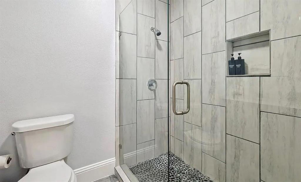 702 N Edgefield Avenue, Dallas, TX 75208