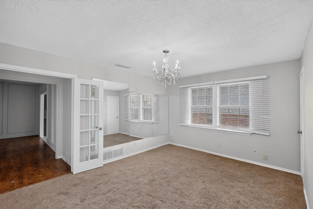 large 4th bedroom could be 2nd primary or gameroo