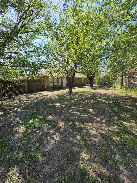521 E Jay Court, DeSoto, TX 75115