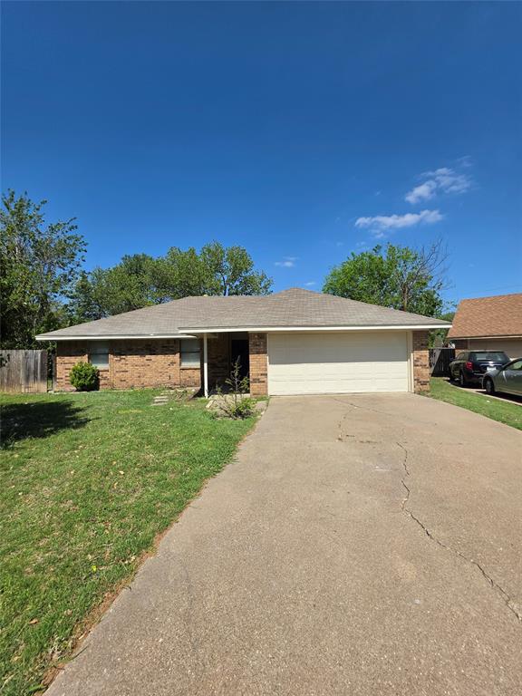521 E Jay Court, DeSoto, TX 75115 521 E Jay Court, DeSoto, TX 75115