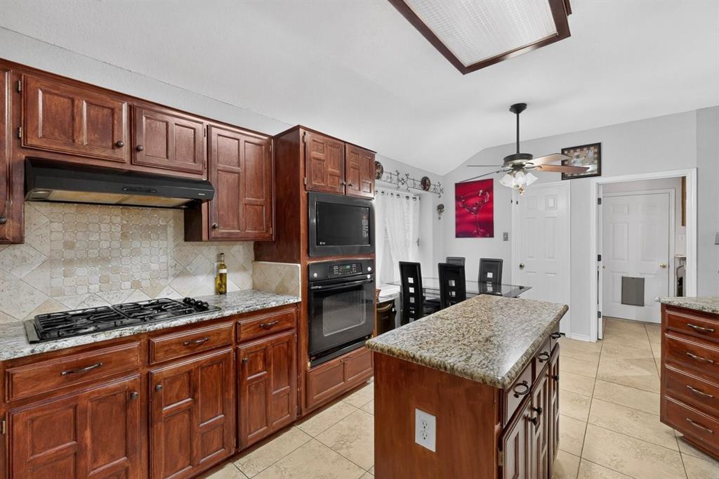 2605 Buck Drive, Mesquite, TX 75181