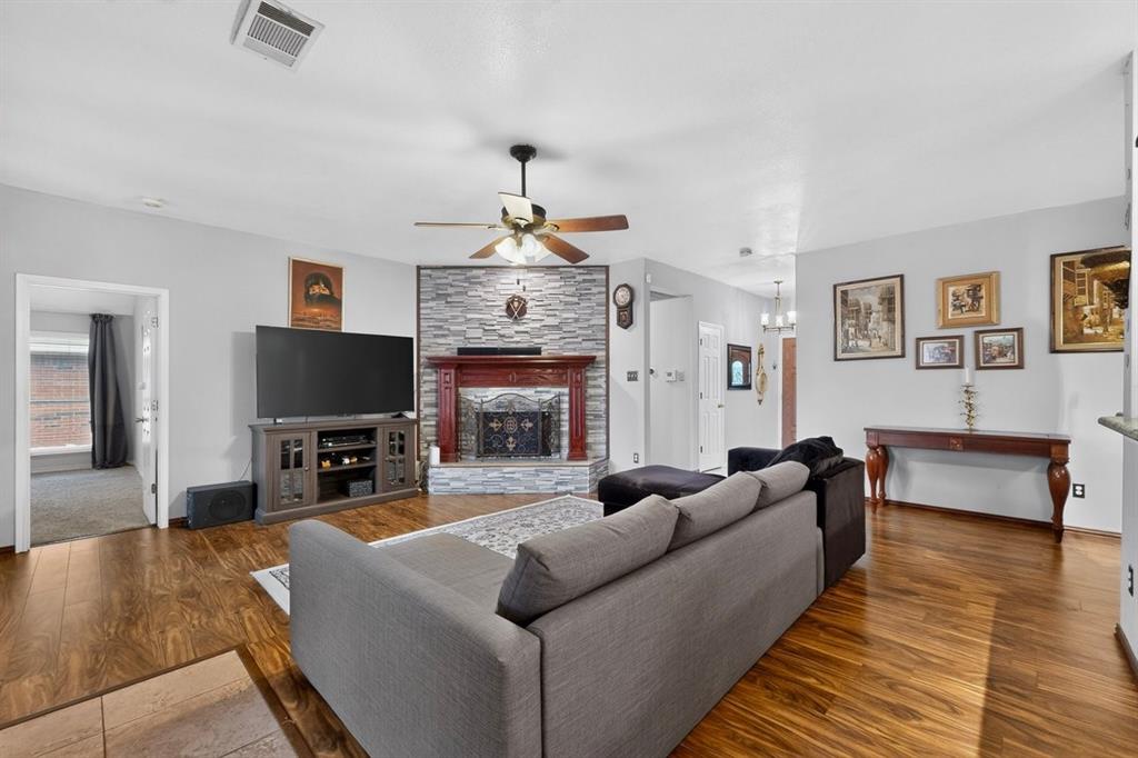 2605 Buck Drive, Mesquite, TX 75181