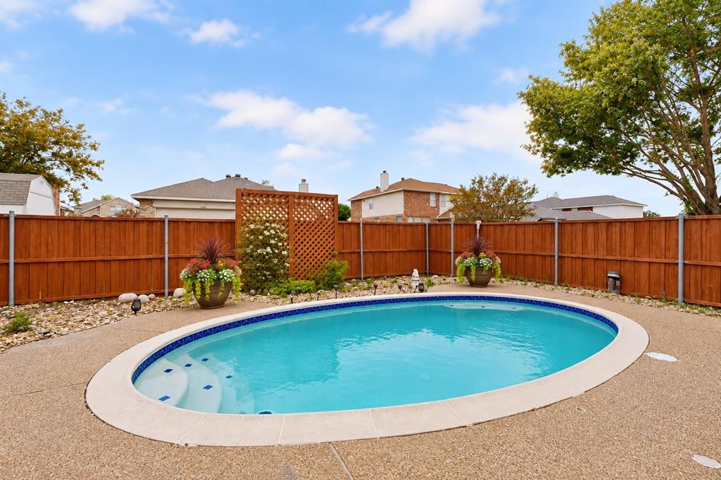 2605 Buck Drive, Mesquite, TX 75181