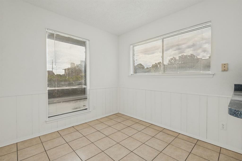 223 Brownwood Court, #225, Irving, TX 75060