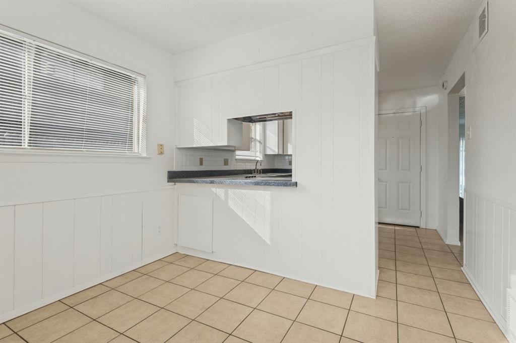 223 Brownwood Court, #225, Irving, TX 75060
