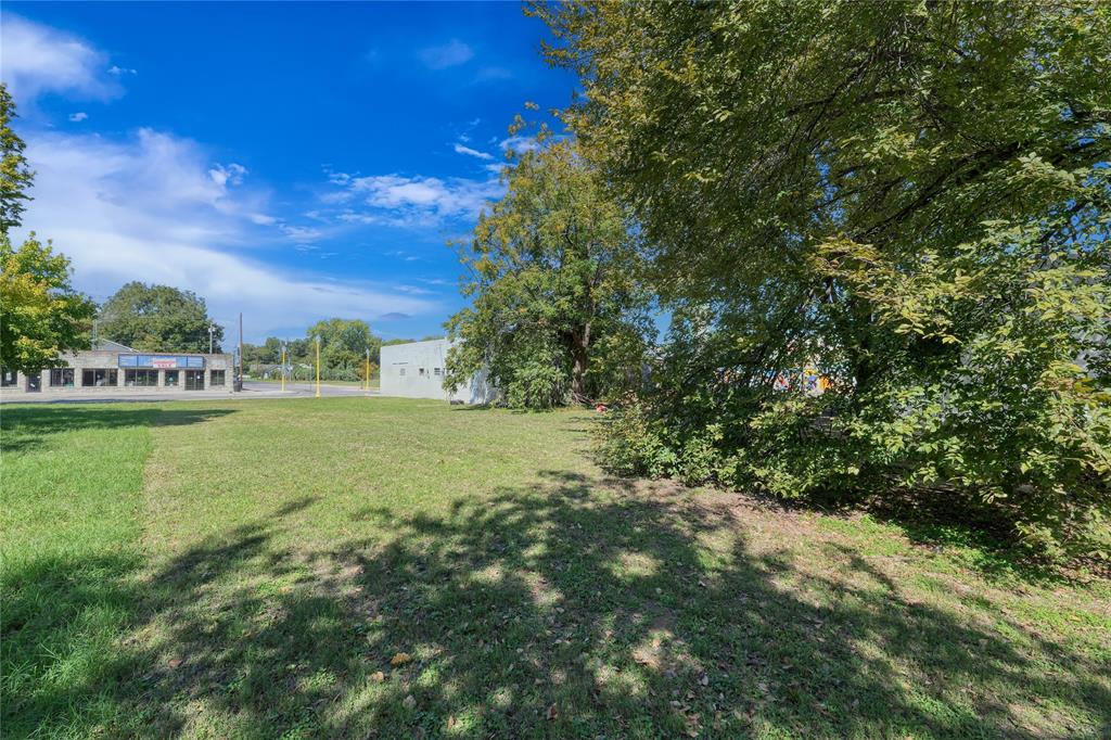 815 Elm Avenue, Waco, TX 76704