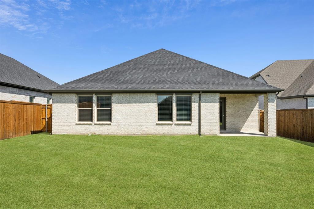 Covered Patio in the Heisman home plan – REPRESENTATIVE PHOTO