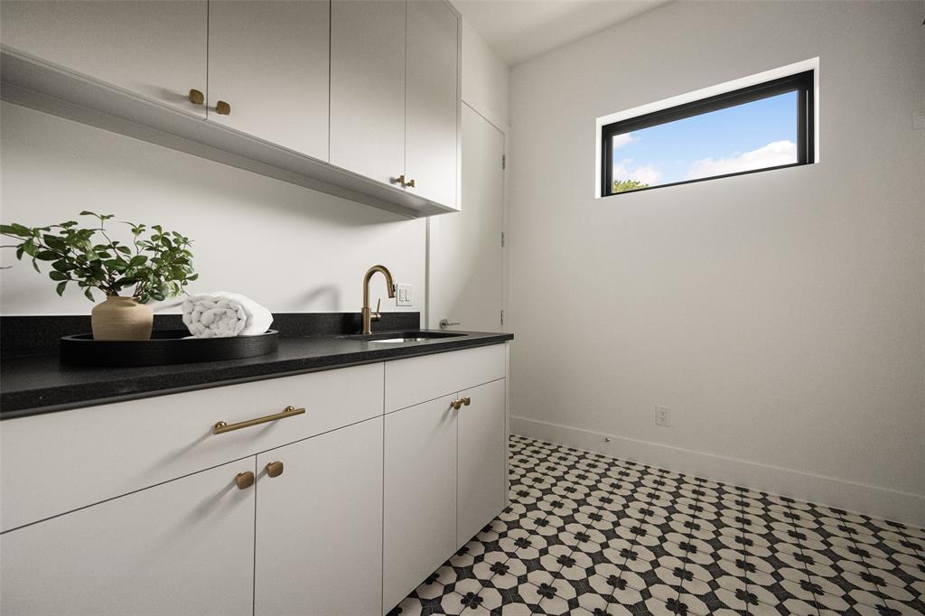 6140 Sudbury Drive, Dallas, TX 75214