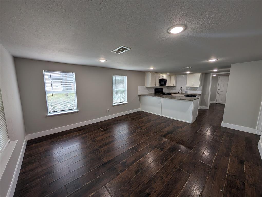 2321 Starks Avenue, Dallas, TX 75215