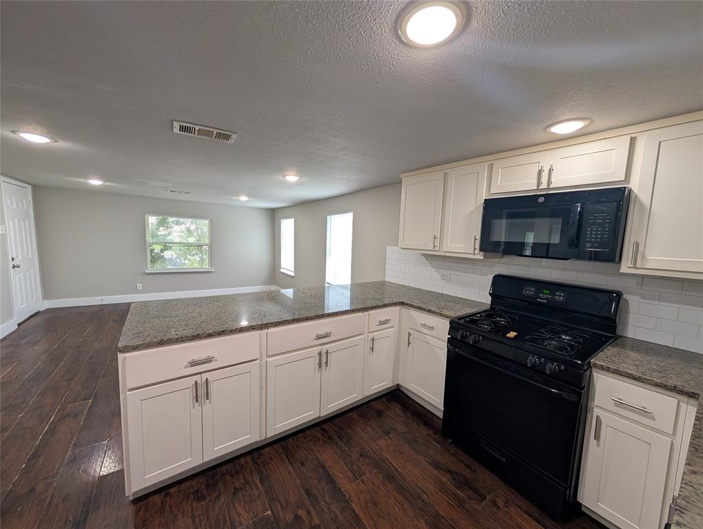 2321 Starks Avenue, Dallas, TX 75215
