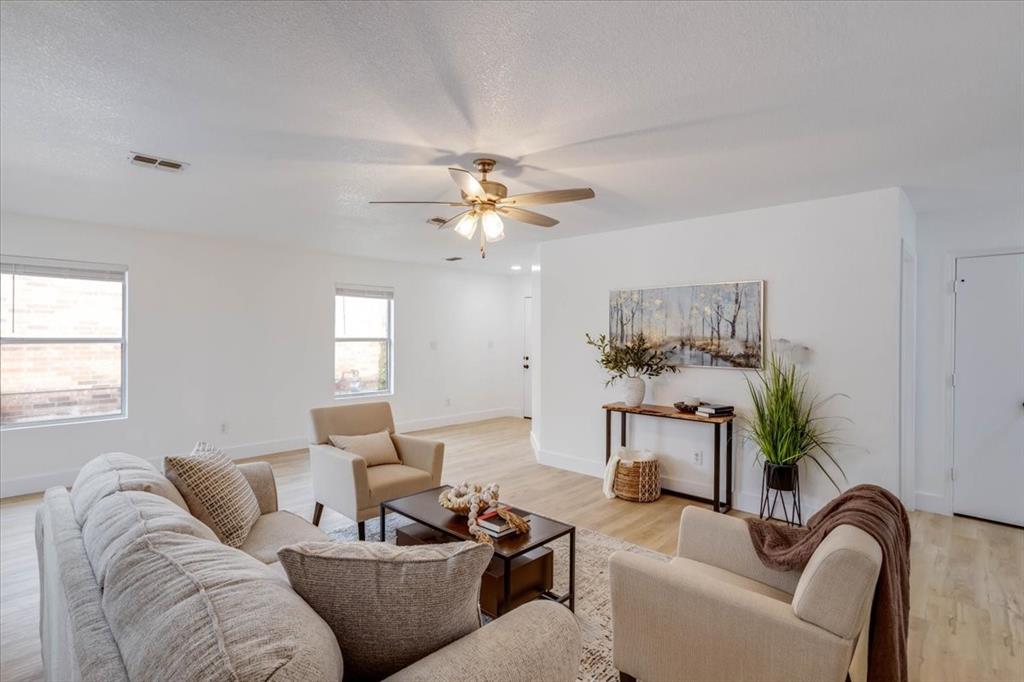 1422 Eastview Drive, Garland, TX 75040 1422 Eastview Drive, Garland, TX 75040