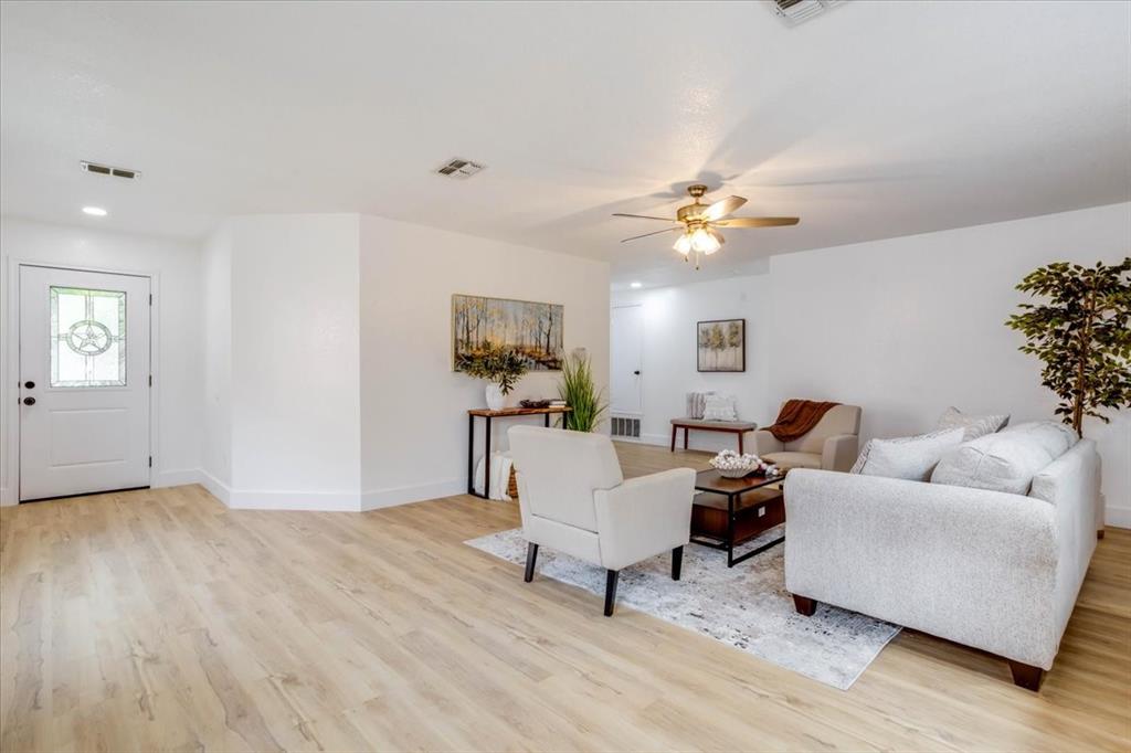 1422 Eastview Drive, Garland, TX 75040 1422 Eastview Drive, Garland, TX 75040