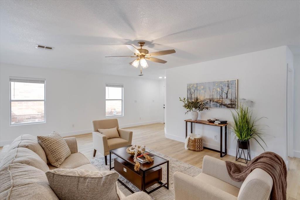 1422 Eastview Drive, Garland, TX 75040 1422 Eastview Drive, Garland, TX 75040