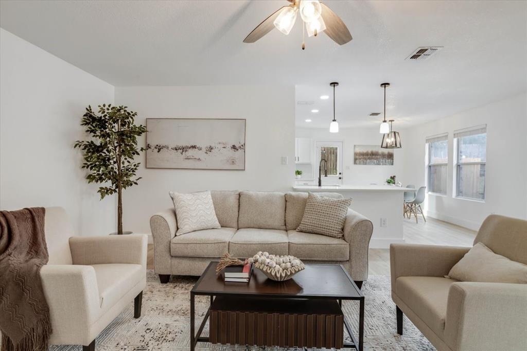 1422 Eastview Drive, Garland, TX 75040 1422 Eastview Drive, Garland, TX 75040