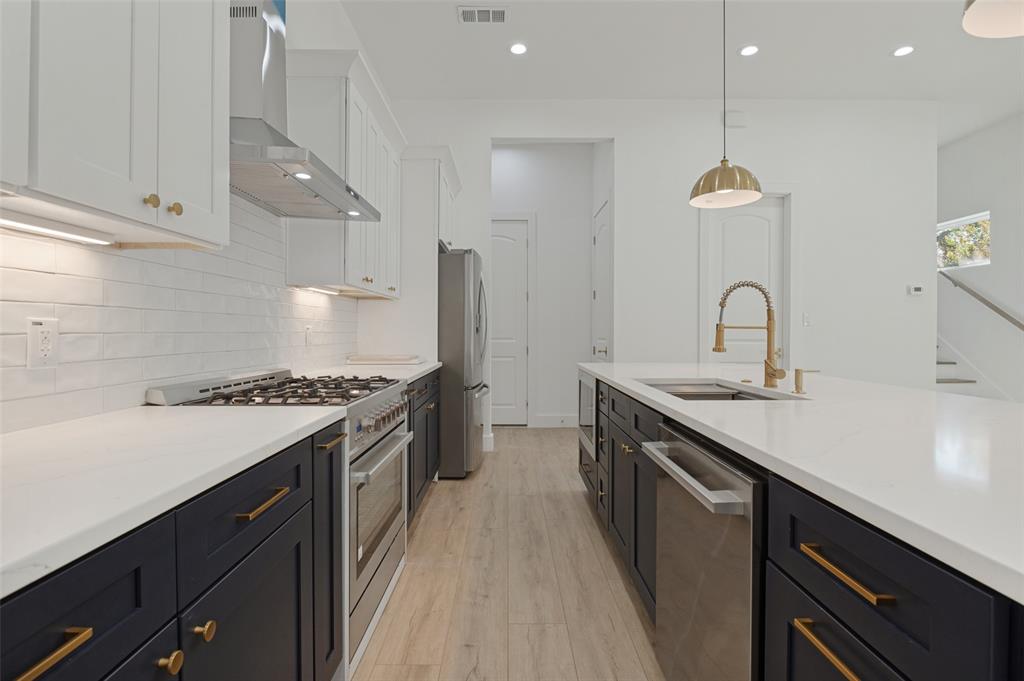 513 N Patton Street, Dallas, TX 75203 513 N Patton Street, Dallas, TX 75203