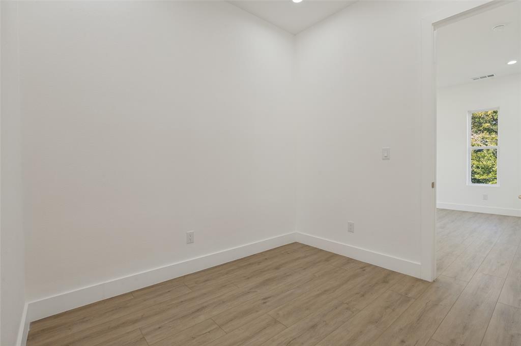 513 N Patton Street, Dallas, TX 75203