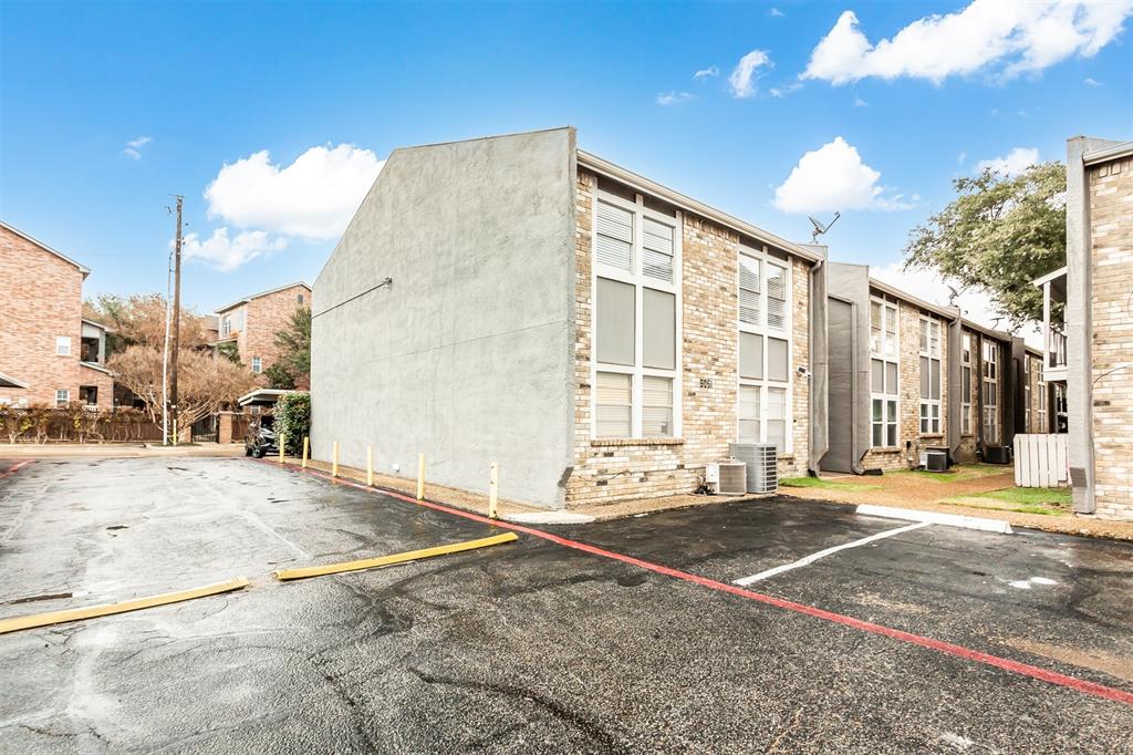 6061 Milton Street, #231, Dallas, TX 75206
