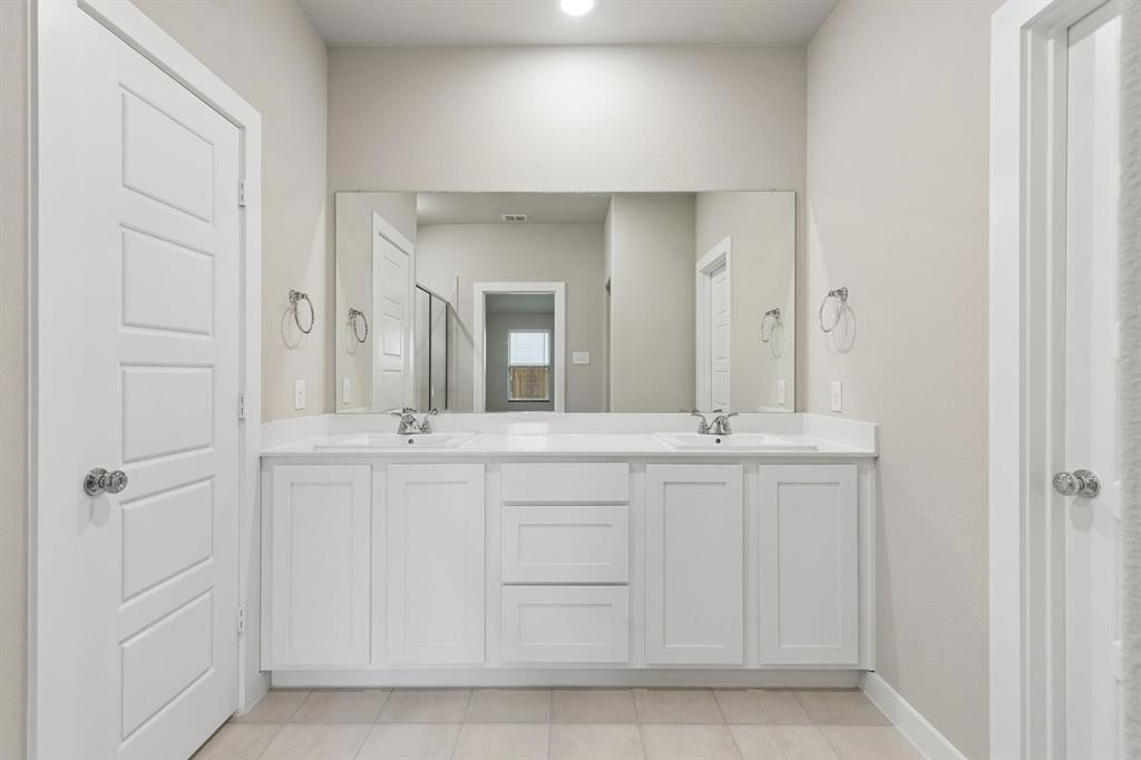 Primary Bathroom in the Emmy II home plan - REPRESENTATIVE PHOTO