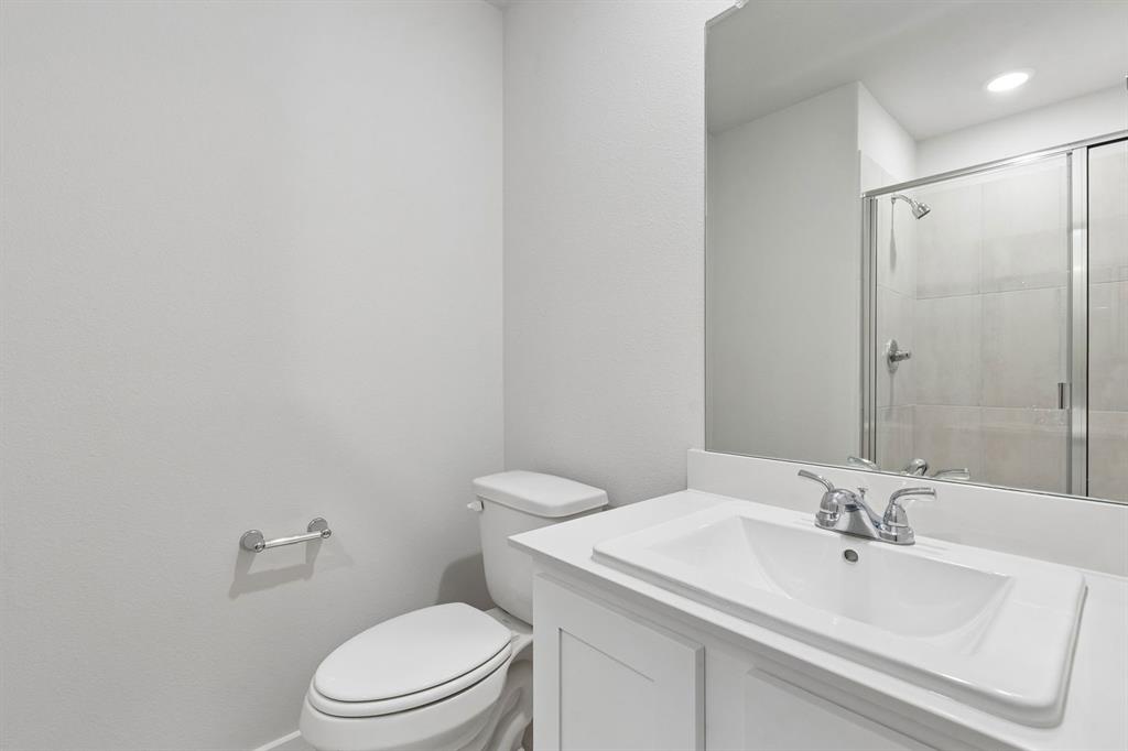 Bathroom in the Oscar home plan – REPRESENTATIVE PHOTO