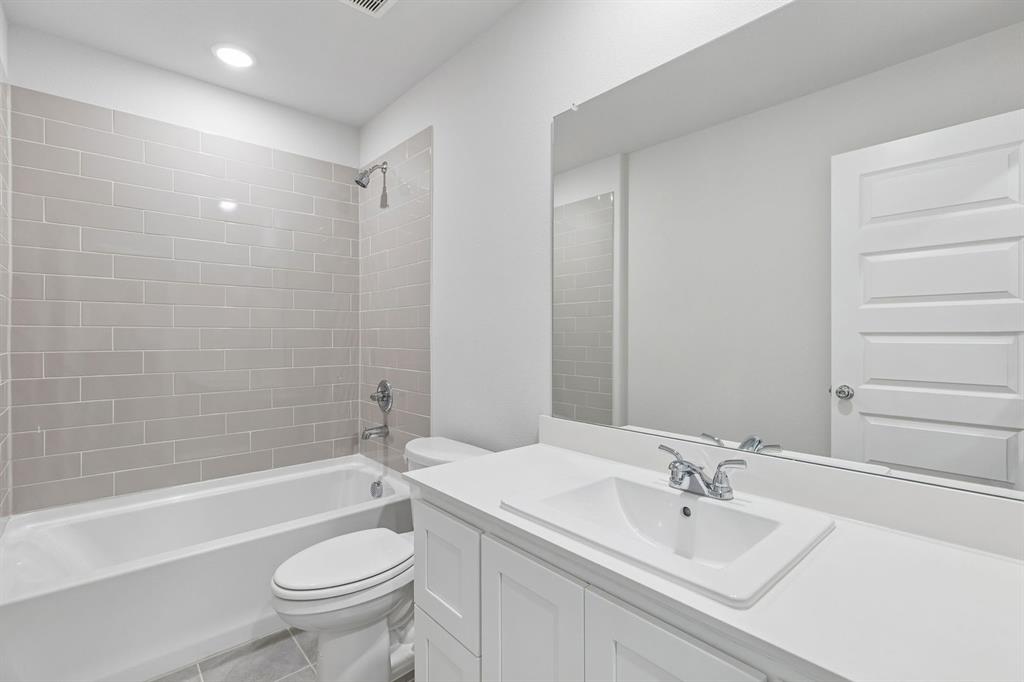 Bathroom in the Harrison home plan – REPRESENTATIVE PHOTO