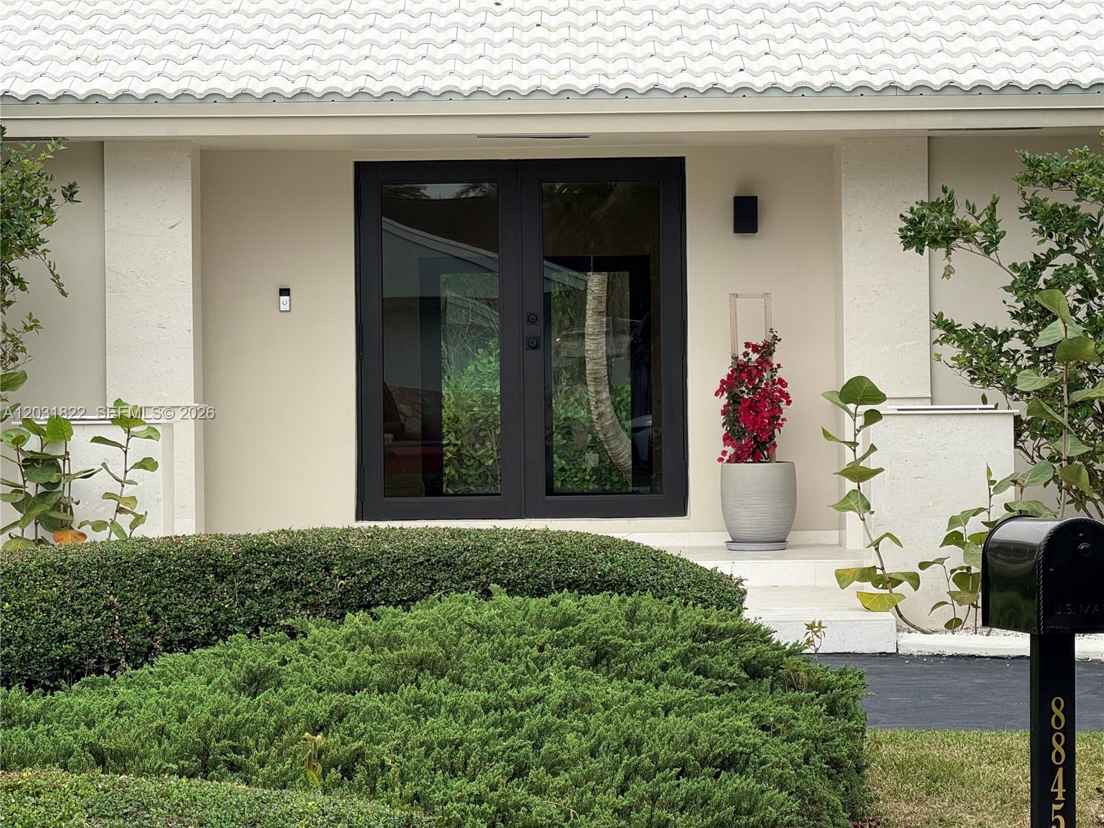 FRONT ENTRY