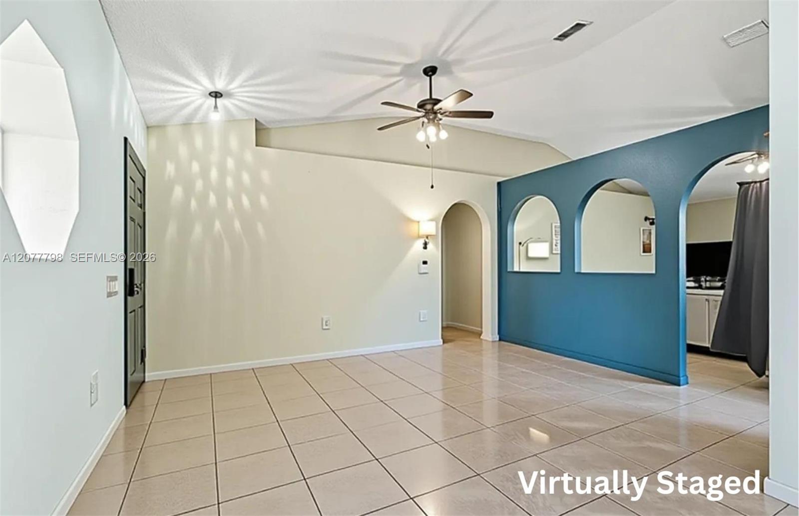 Emtpy Living room