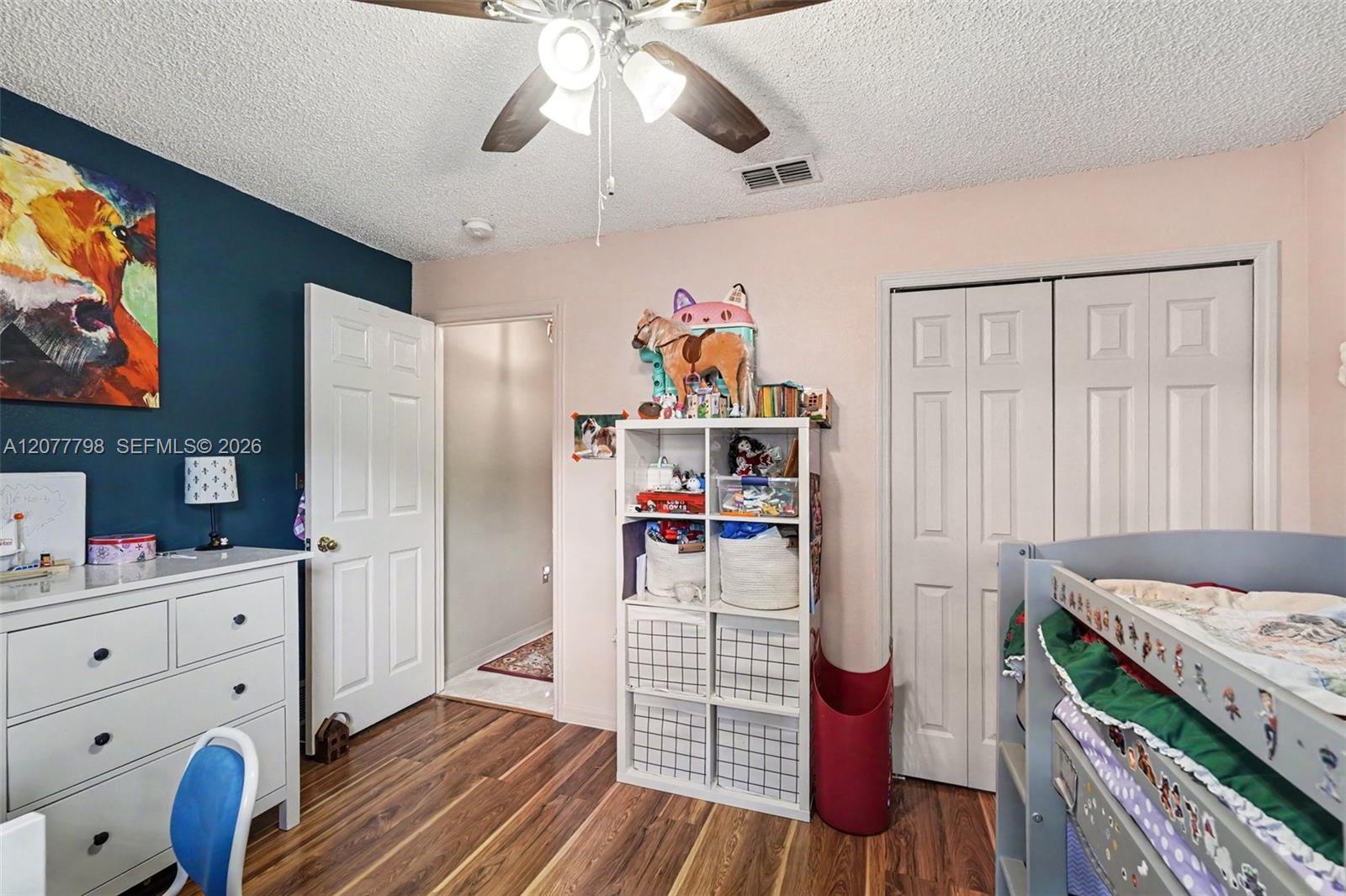 Secondary bedroom
