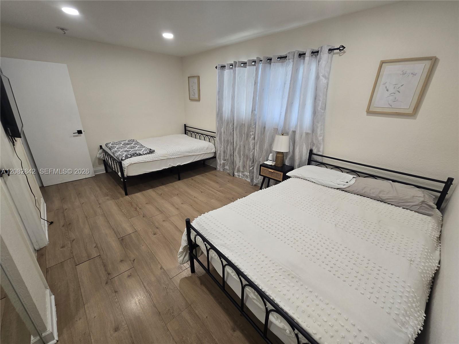 2 beds stay