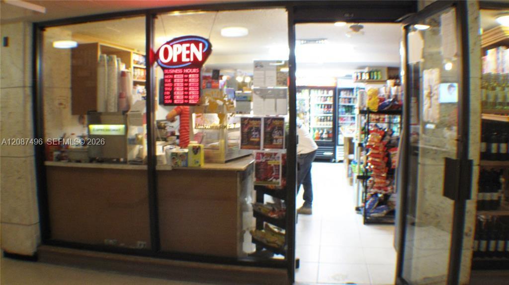 MINI MART