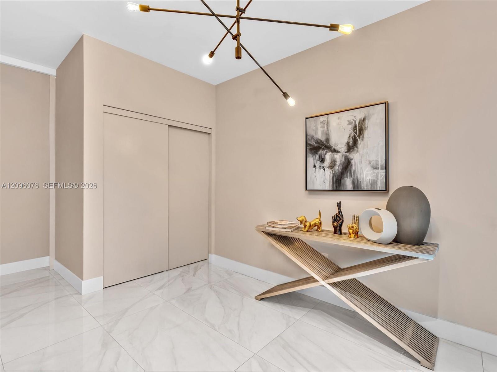 Direct foyer to residence