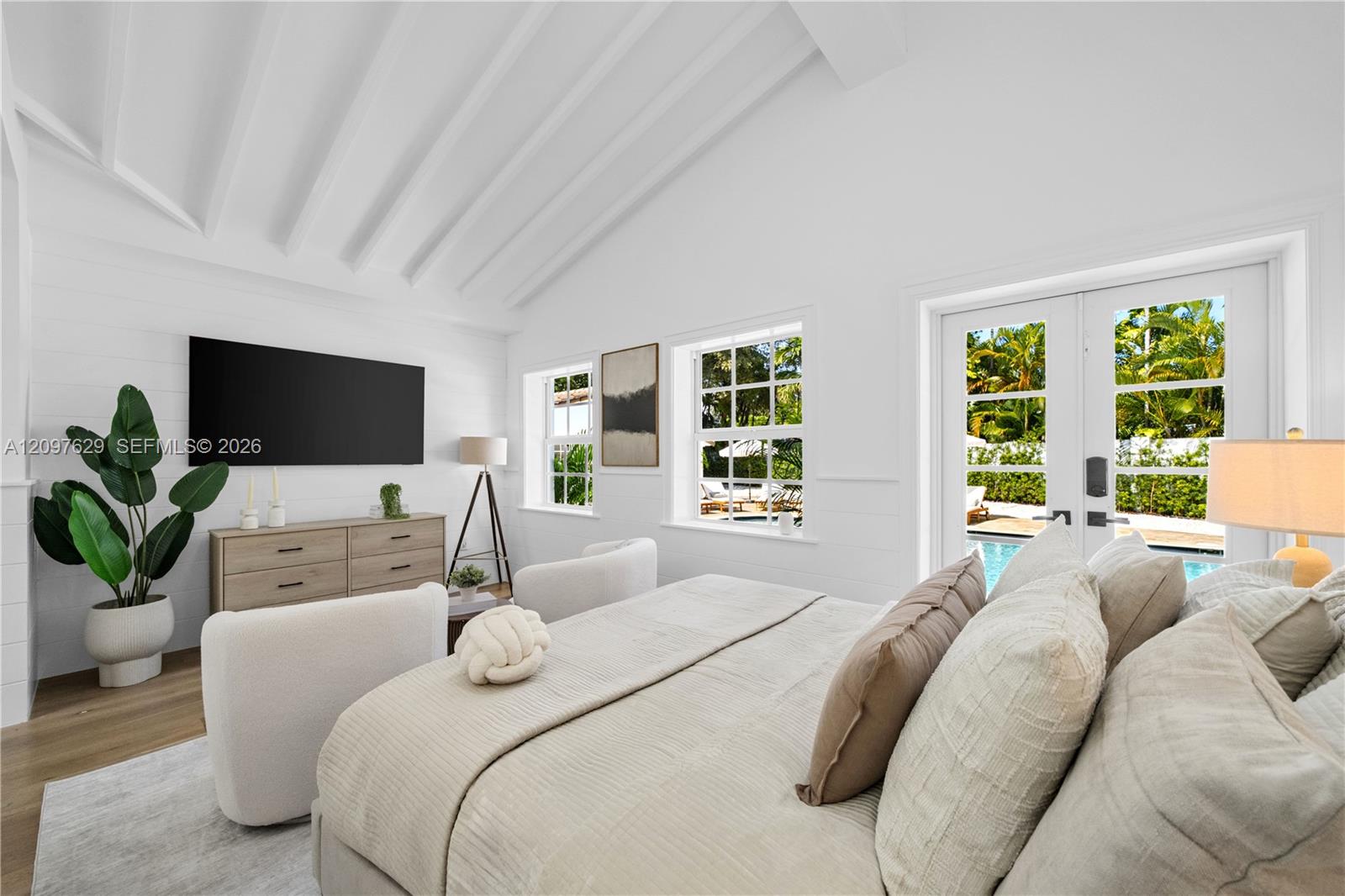 Secondary bedroom