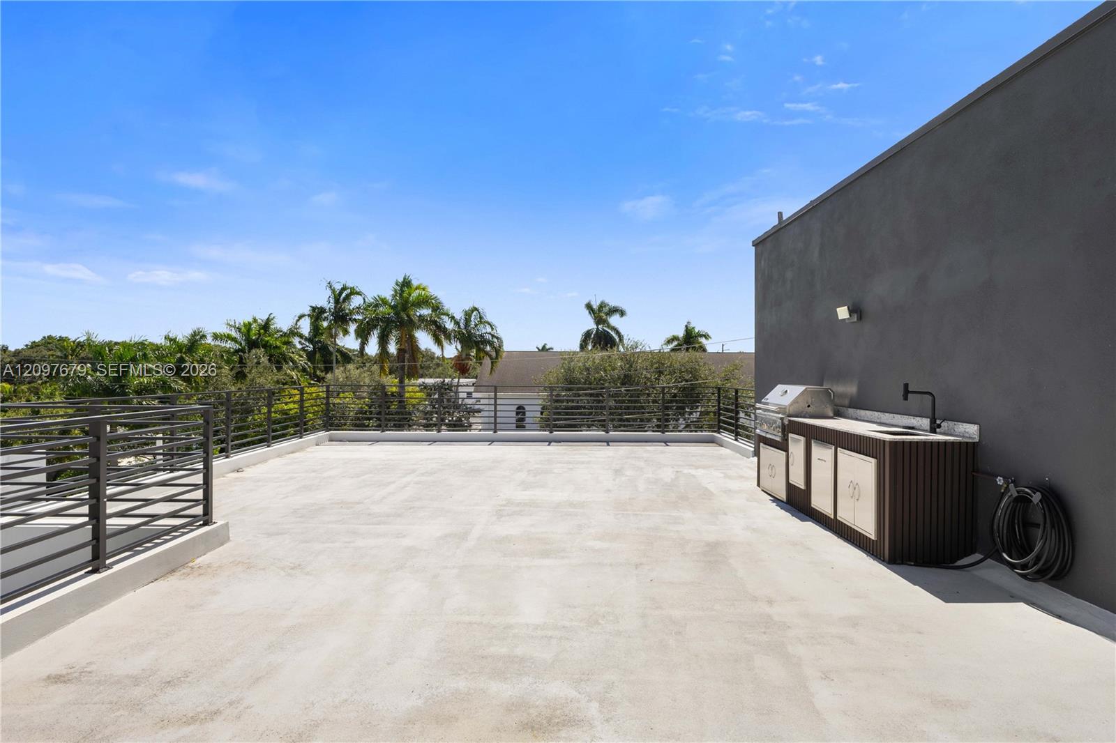 Private rooftop terrace
