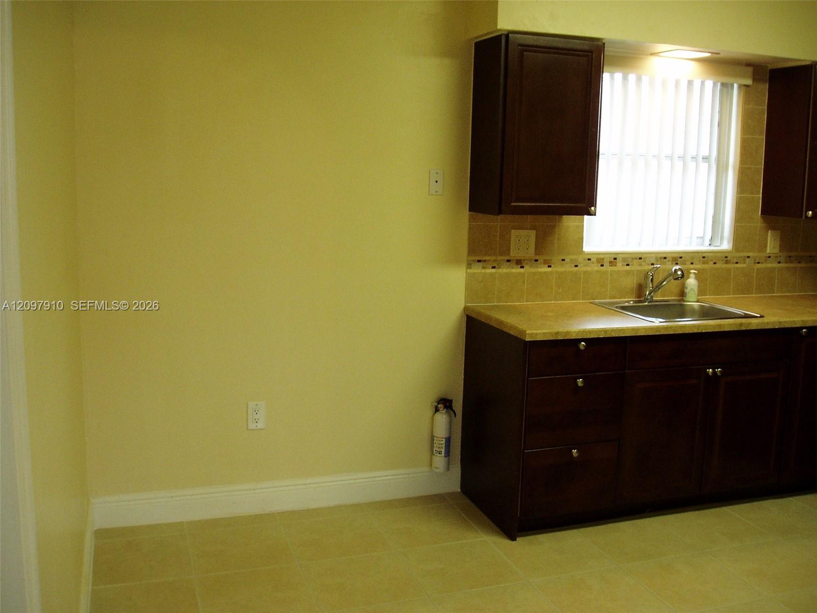 Apt 1