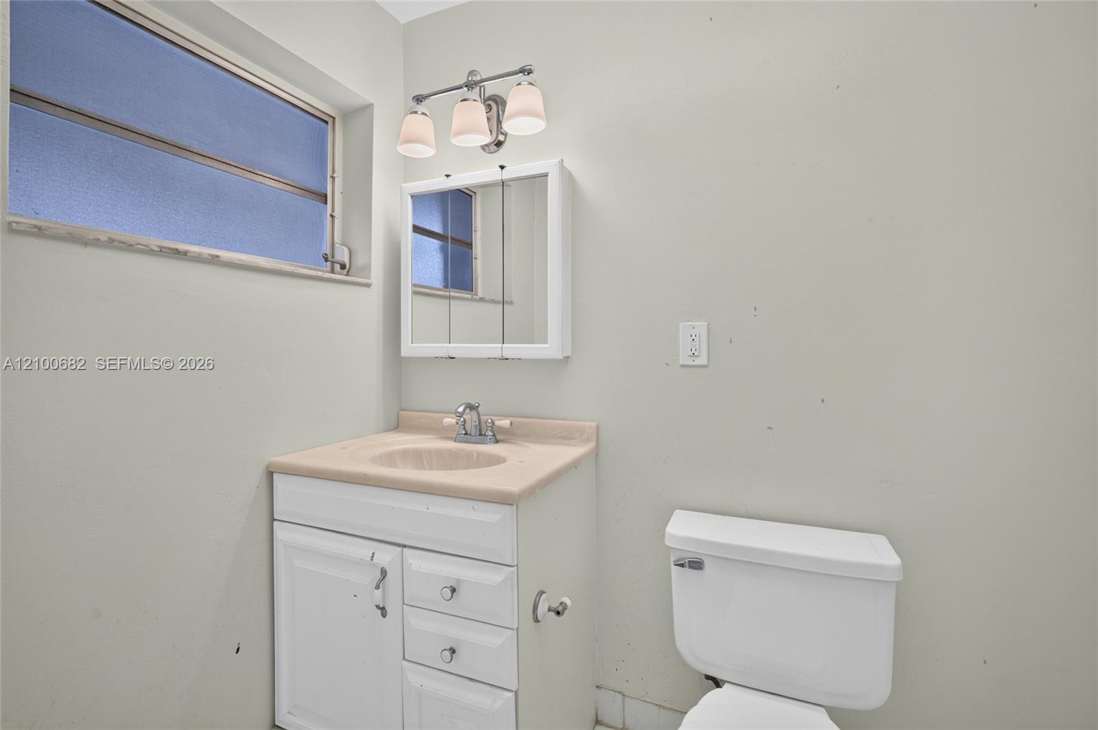 Another view of main bathroom*