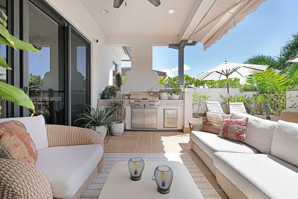 ROOF TOP TERRACE