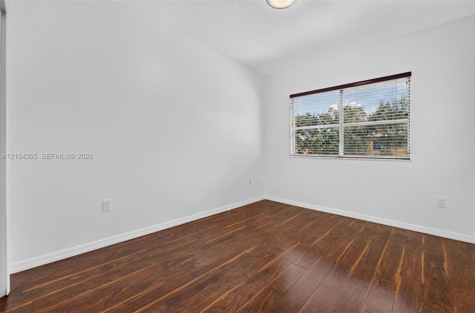 Photo 35