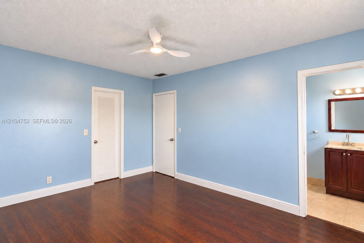 Bedroom 1 and bathroom connection