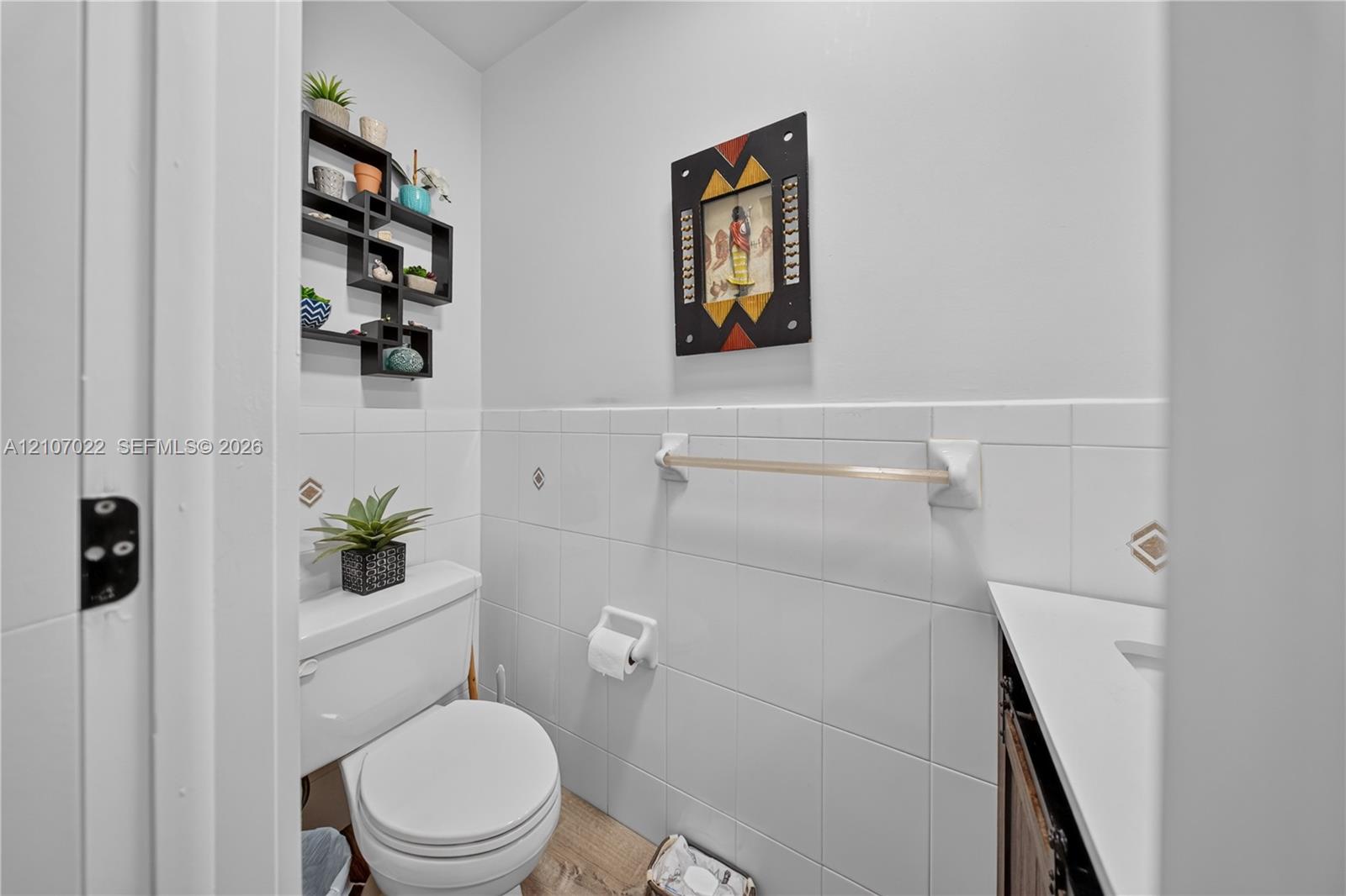 1/2 power room
