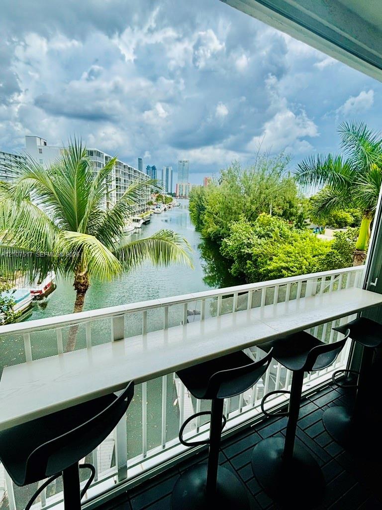 balcony bar is removable balcony bar is removable