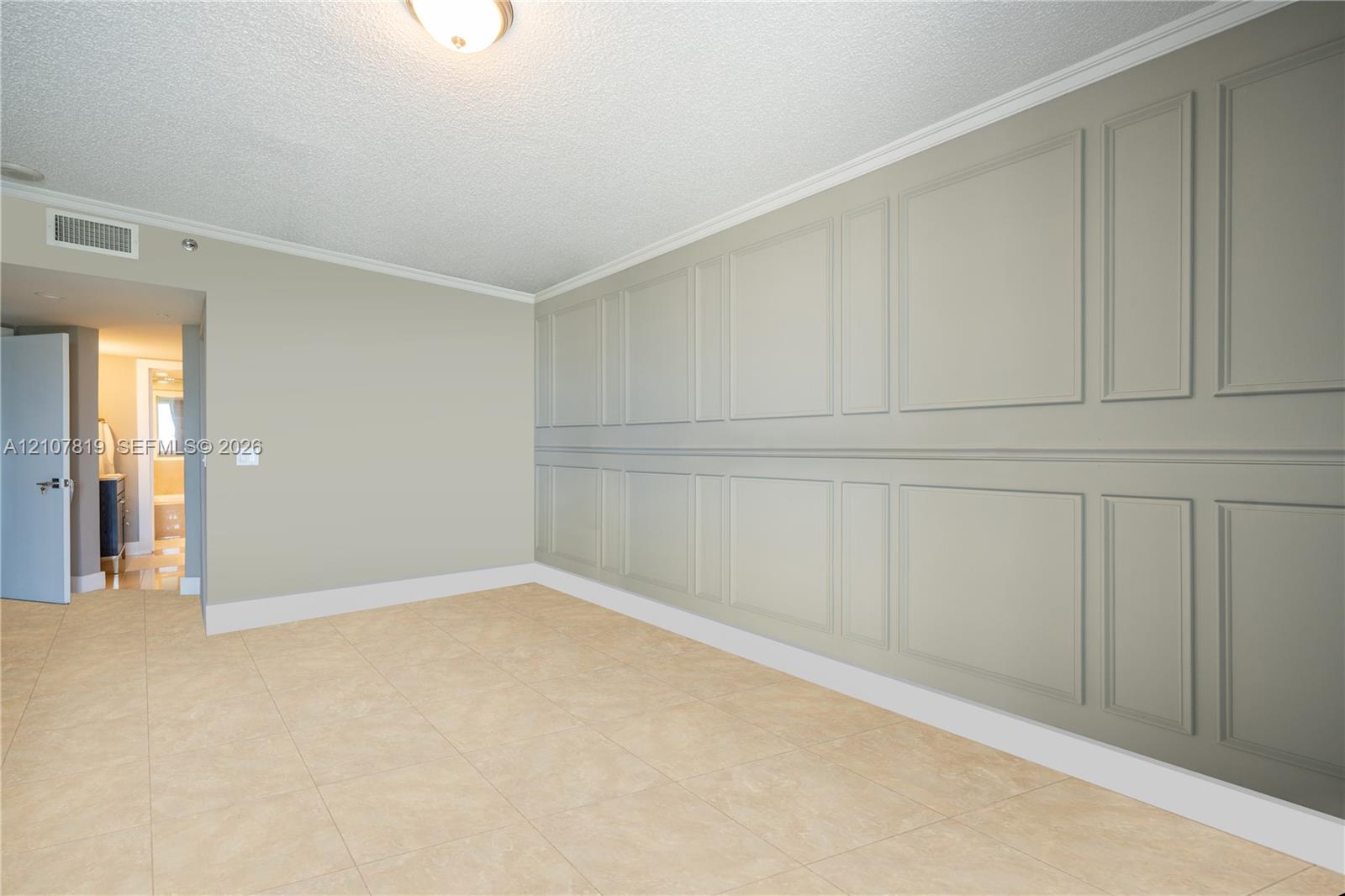 Main Bedroom - staged without furniture