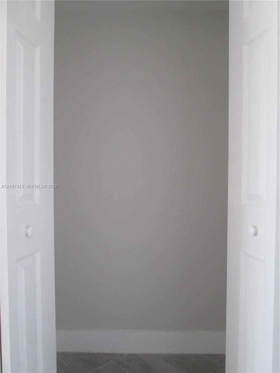 Walk-in closet