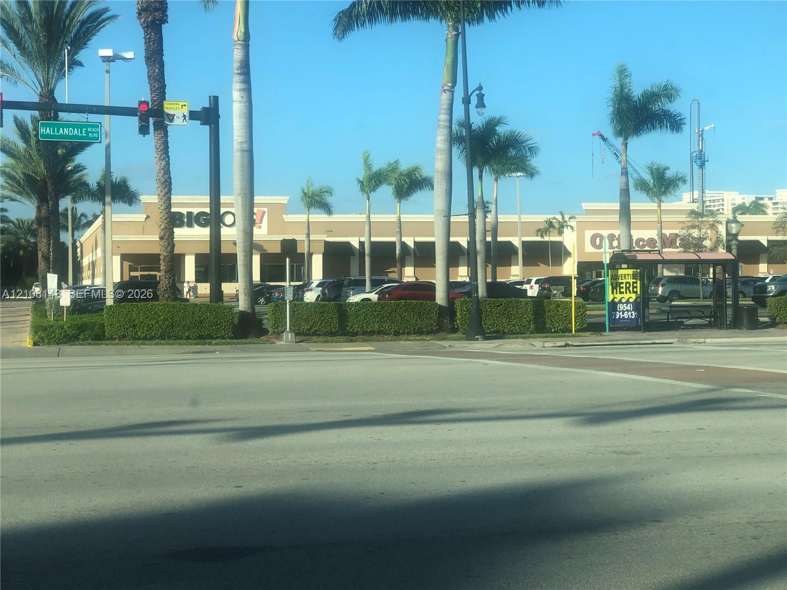 SHOPPING PLAZA (WALKING DISTANCE FROM THE COMPLEX)